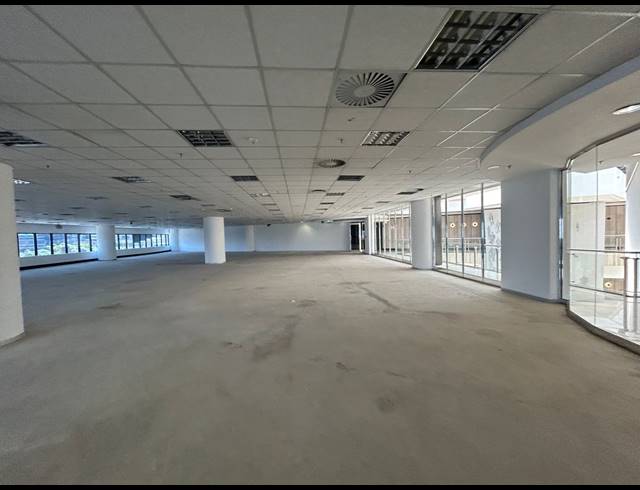 1,035M² OFFICE TO LET IN SANDTON CENTRAL